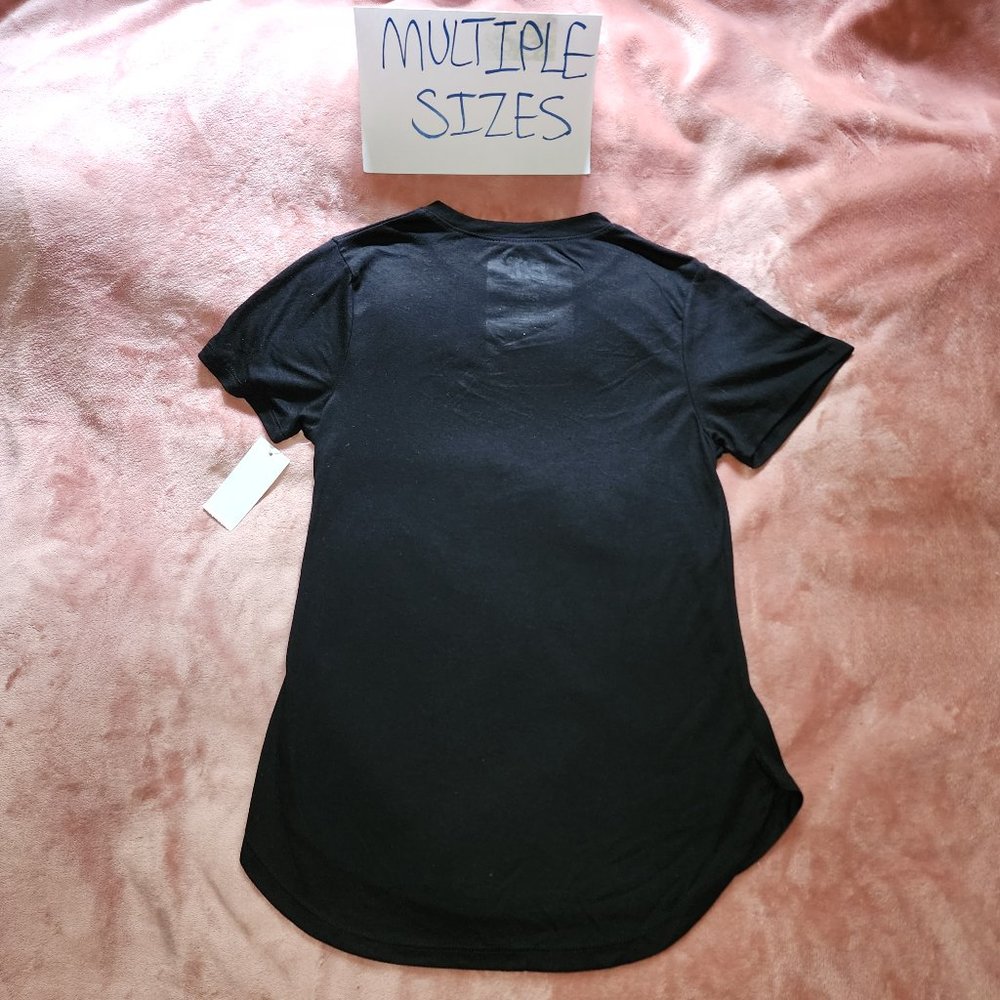 Juniors ET E.T. the Extra-Terrestrial Movie Poster Bike Moon Graphic Tee NWT - Picture 4 of 4